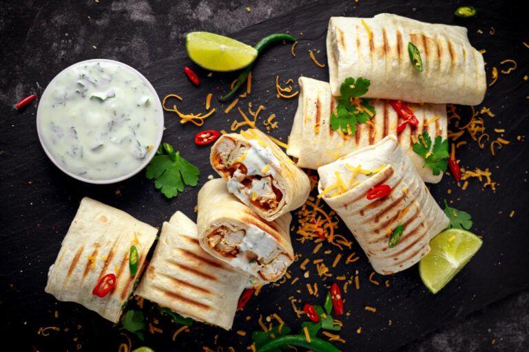 Healthy,Grilled,Chicken,And,Parsley,Wraps,,Loaded,With,Cheese,,Served