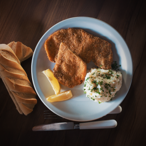 Milanesas de Pechuga de Pollo / Chicken Schnitzels